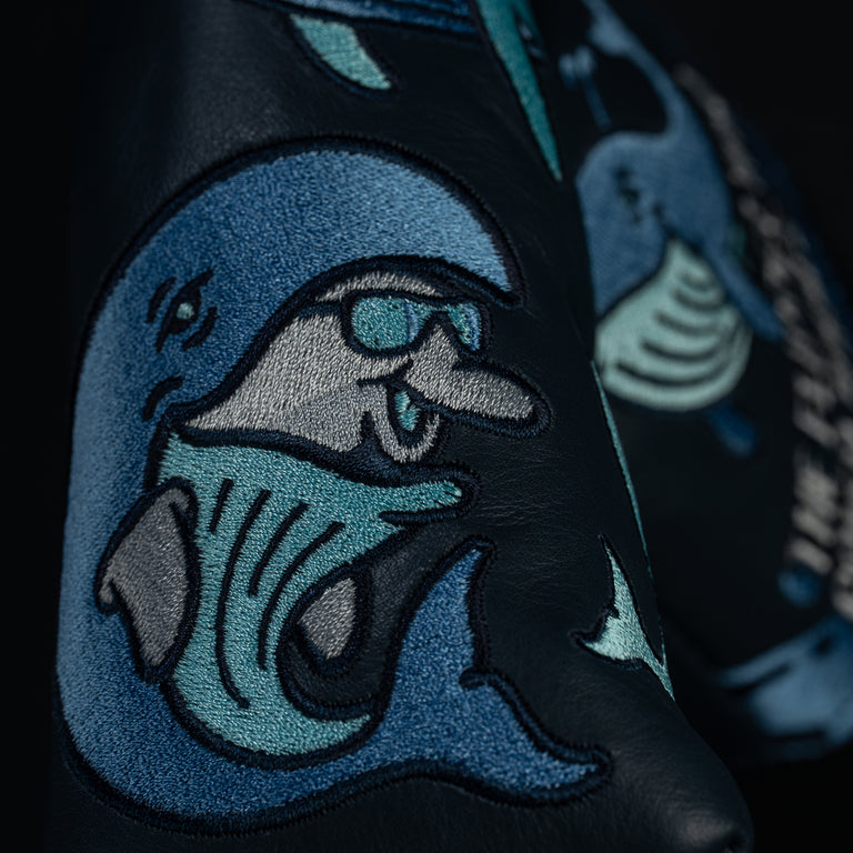 REAL FLIPPER WHO CRIED WHALE BLUE BLADE